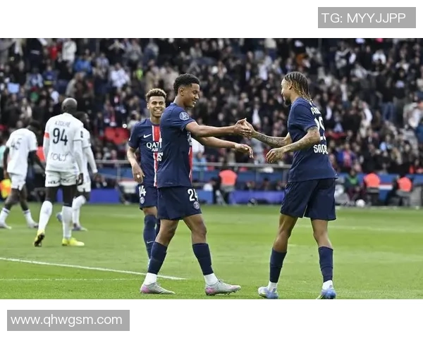 巴黎圣日耳曼迎战劲敌，全力冲击欧冠荣耀再掀激烈对决