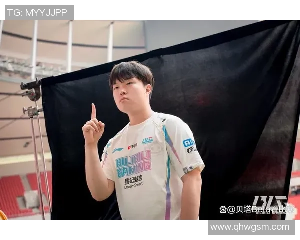 探索Bin上单的职业成长之路：从新人到顶级选手的心路历程与技巧分享