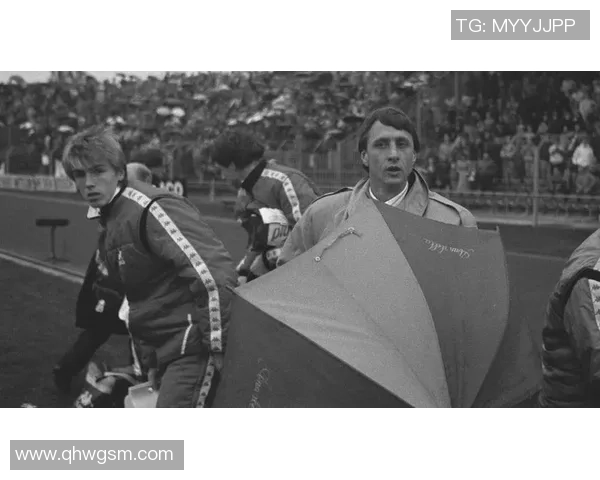 约翰·克鲁伊夫：足球革命者与现代战术之父的传奇人生