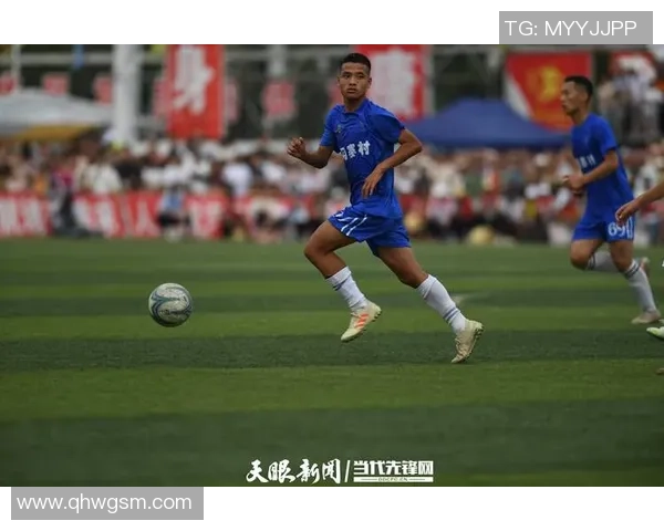 聚焦当代足球运动员成长轨迹与赛场风采深度观察与未来展望趋势洞察